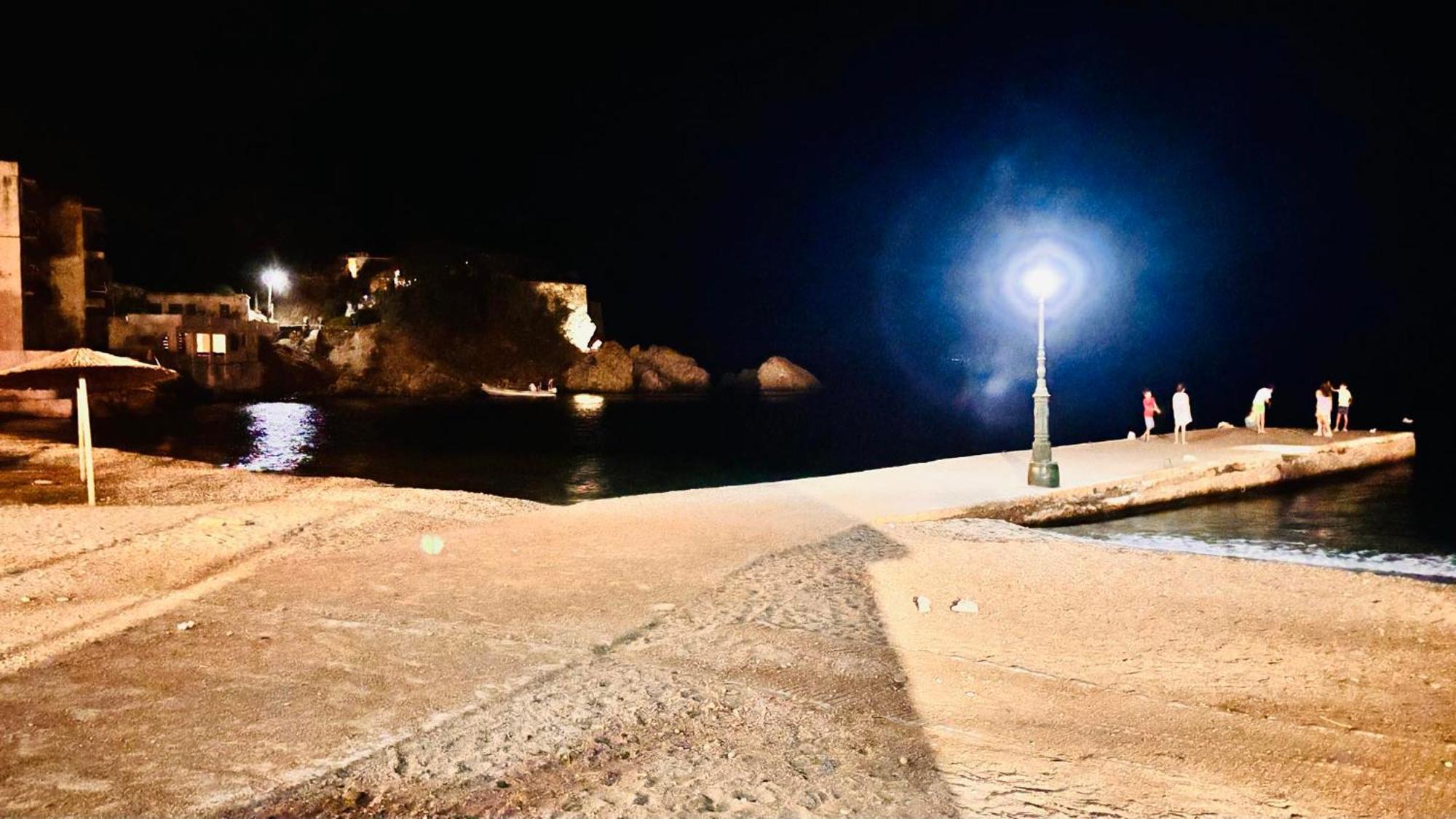 Nefeli Hotel Agios Kirykos Exterior foto