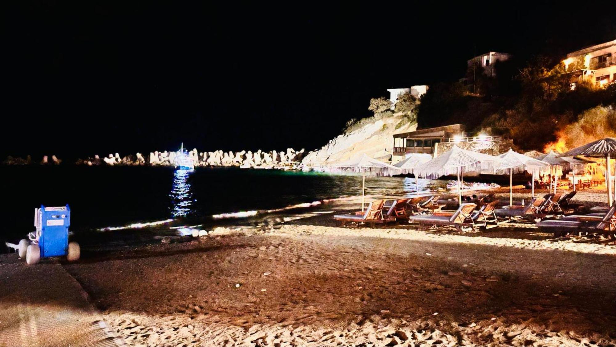Nefeli Hotel Agios Kirykos Exterior foto